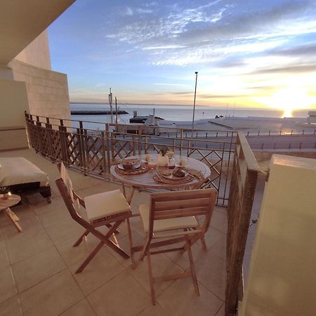 Potato Beach Apartment At Beach Front & Sea View ลากอส ภายนอก รูปภาพ