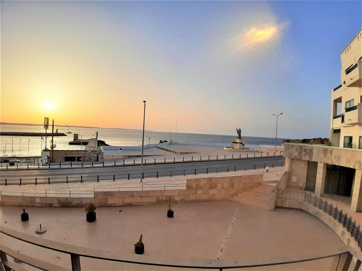 Potato Beach Apartment At Beach Front & Sea View ลากอส ภายนอก รูปภาพ