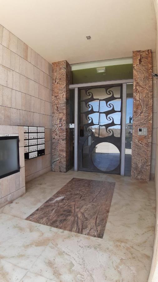 Potato Beach Apartment At Beach Front & Sea View ลากอส ภายนอก รูปภาพ